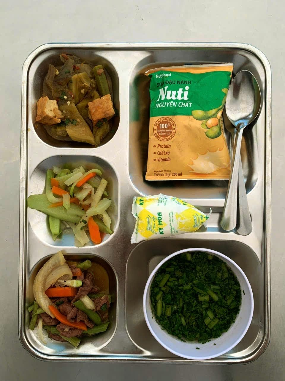 Suất Ăn Công Nghiệp