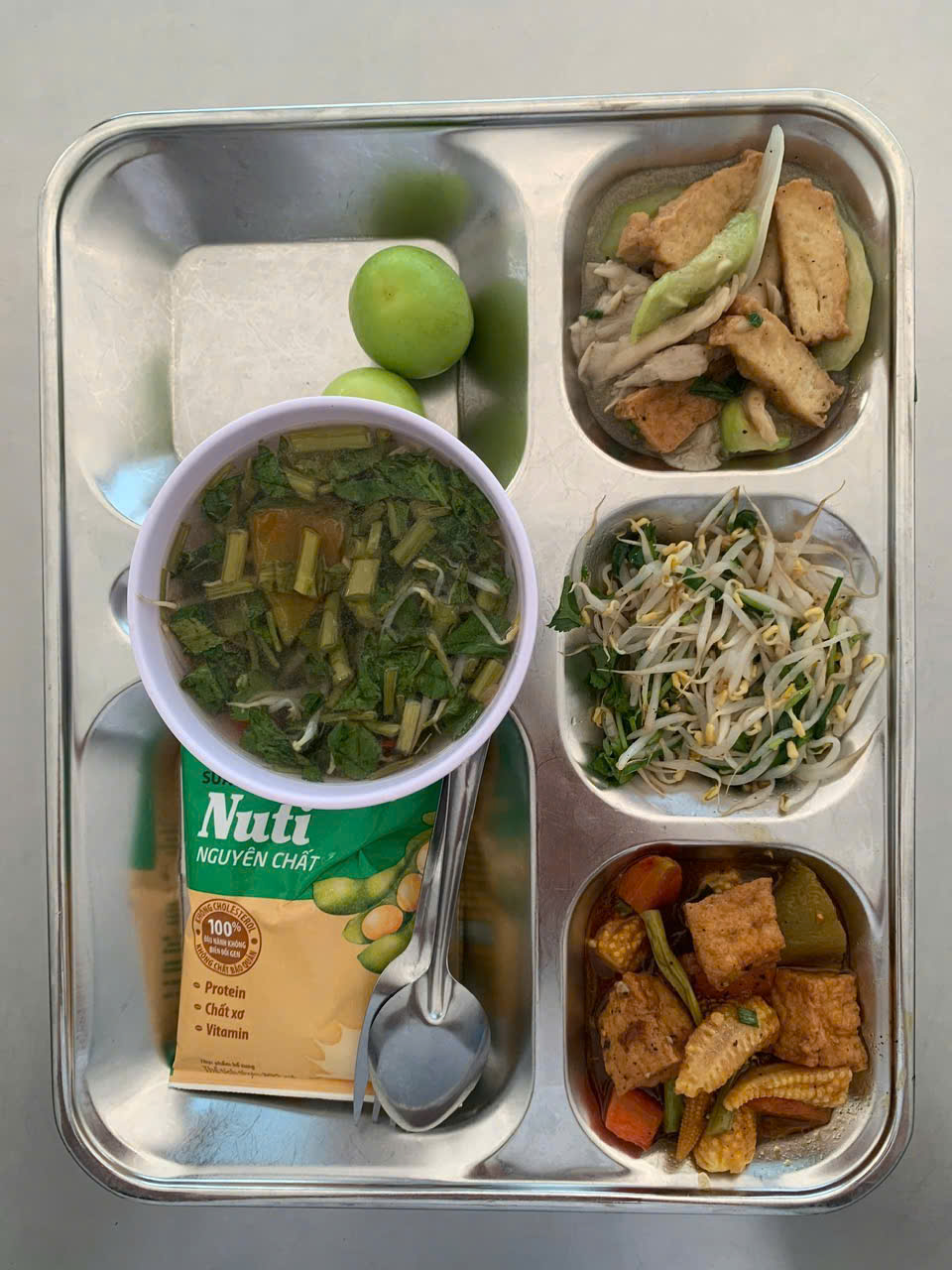 suất ăn công nghiệp