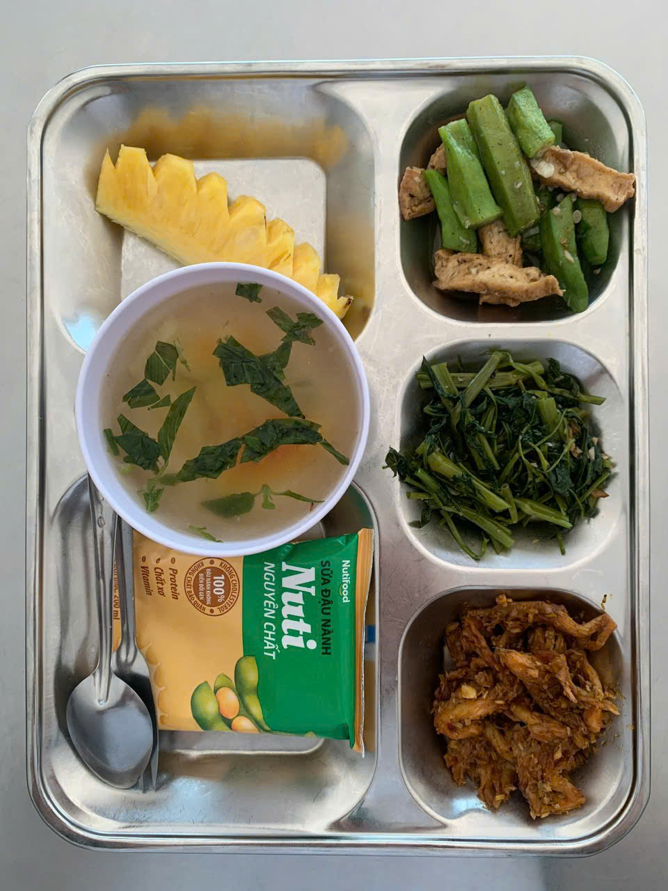 Suất Ăn Công Nghiệp