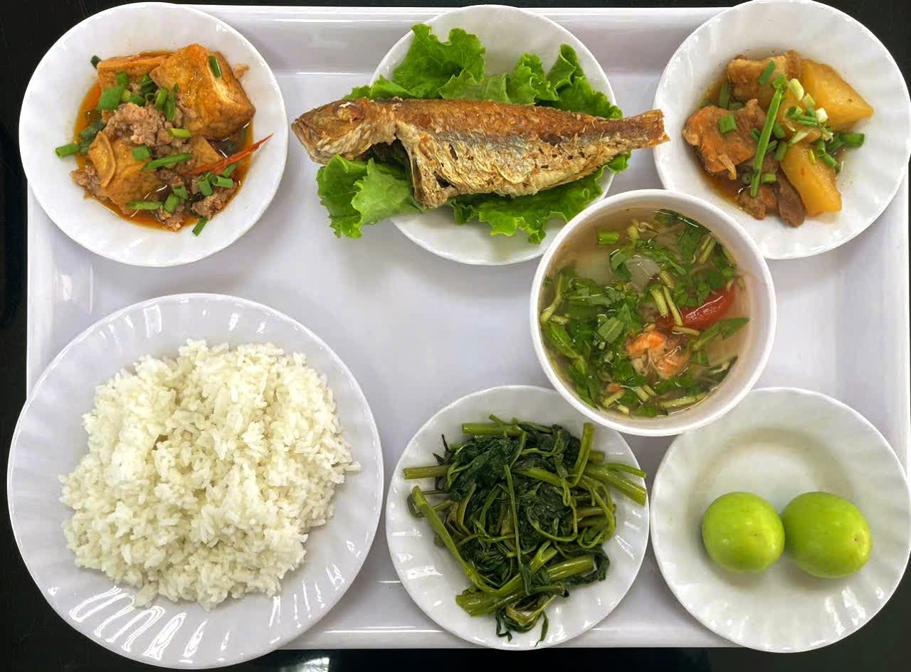 Suất Ăn Công Nghiệp Chỉ Từ 40K Tại Đồng Nai