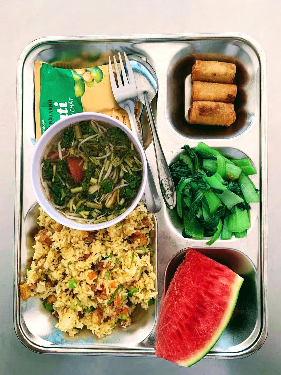 Suất ăn công nghiệp