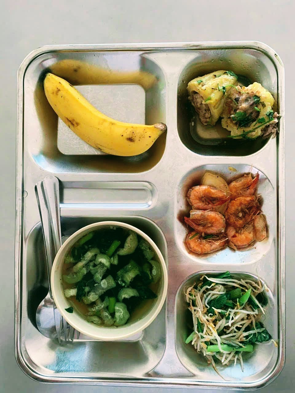 Suất ăn công nghiệp