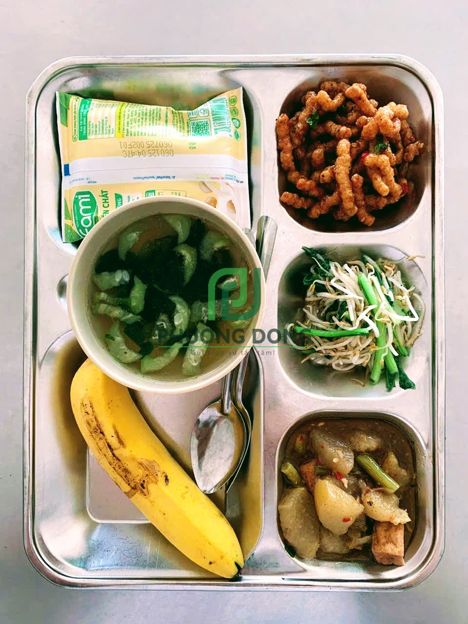 Suất Ăn Công Nghiệp - Bếp Nấu