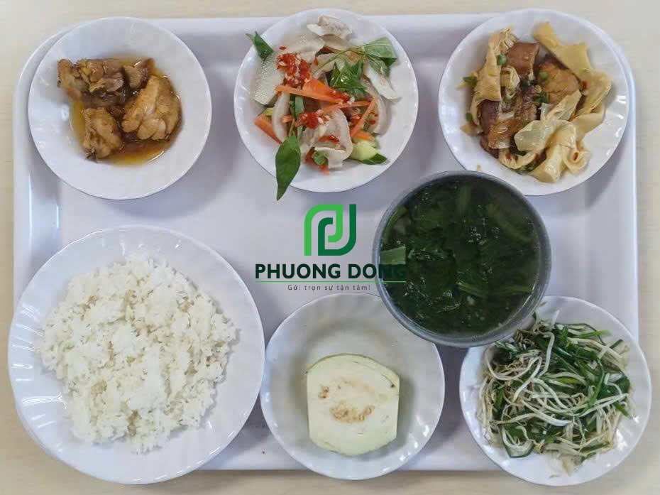 Suất Ăn Công Nghiệp & Bếp Nấu Tại Chỗ